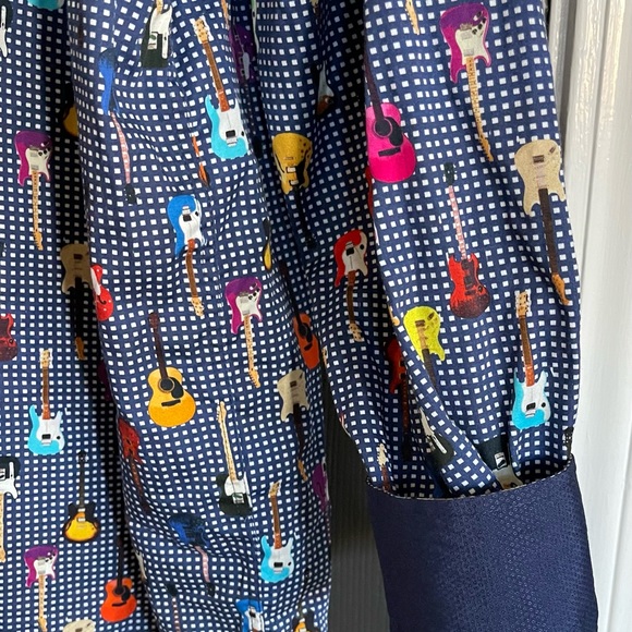 Mizumi‎ Couture Guitar Dress Shirt - Picture 5 of 12